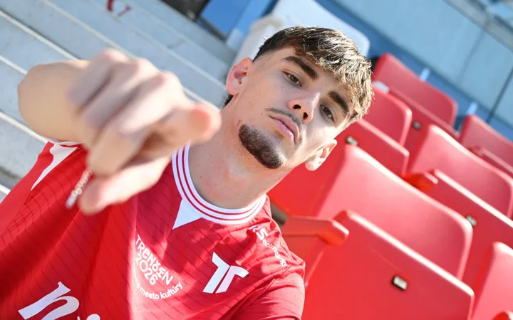 ​Slovák podpísal prvý kontrakt