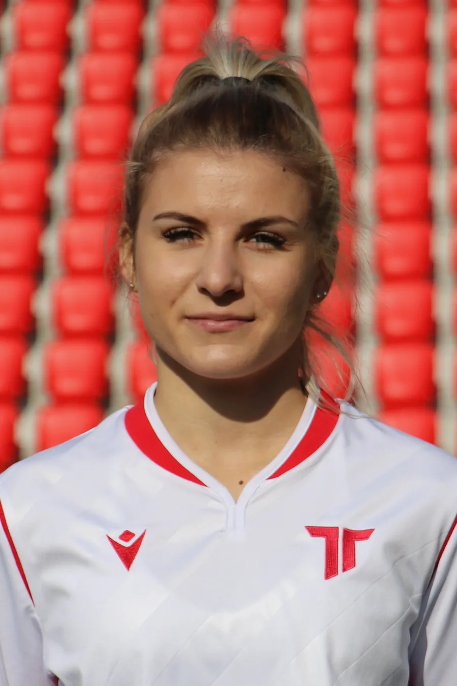 Simona Levaiová