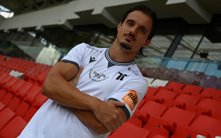 Zadné rady vystuží srbský obranca Jovanović